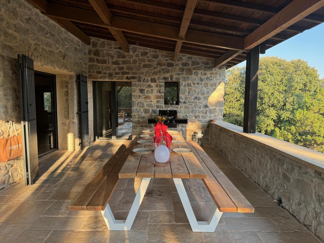 Luxurious Family House With Pool In Ardeche. Villa Ле Ванс Екстериор снимка