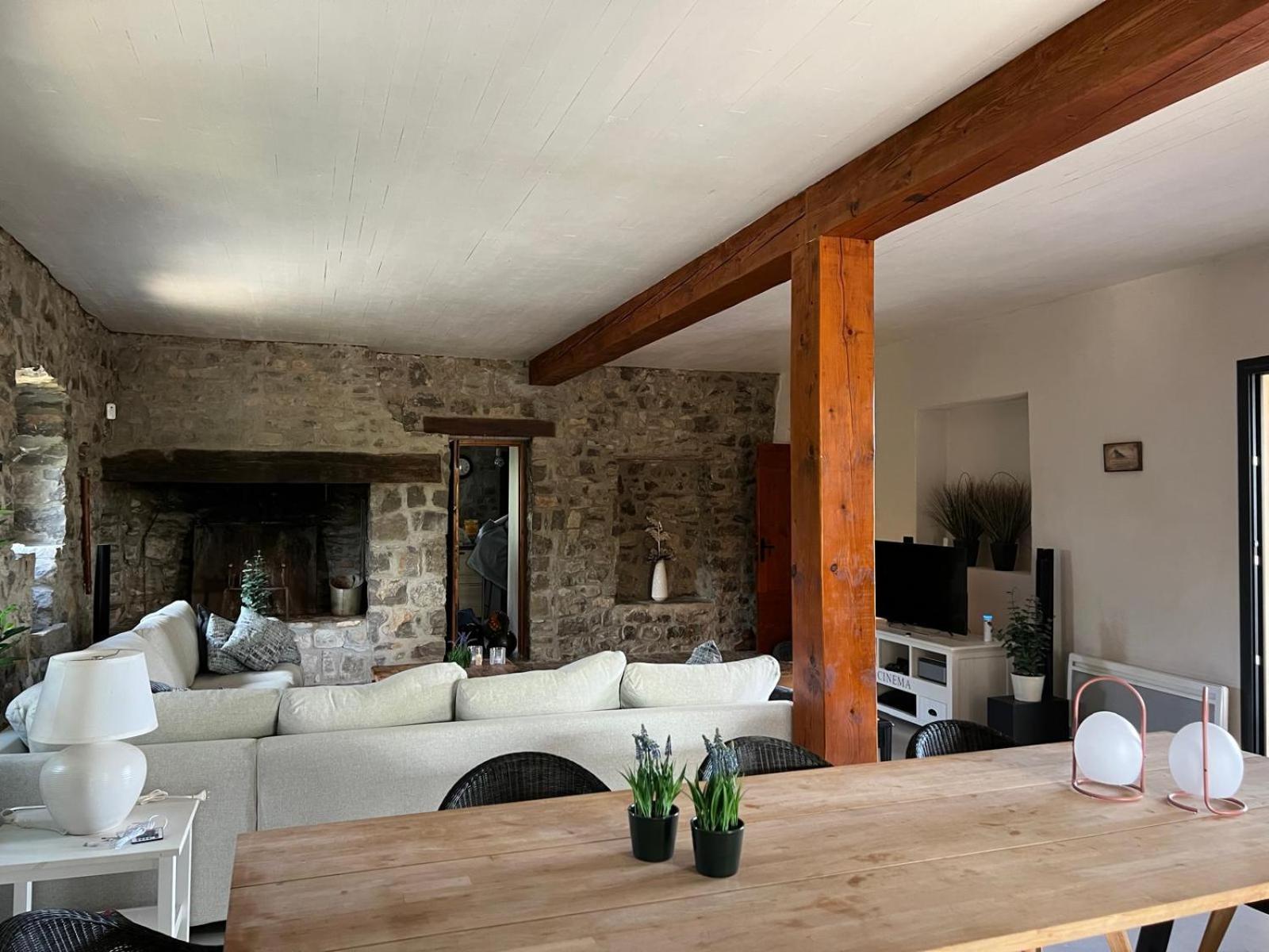 Luxurious Family House With Pool In Ardeche. Villa Ле Ванс Екстериор снимка